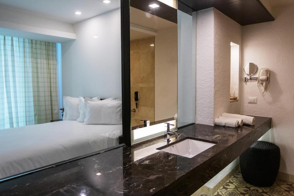 Eurobuilding Hotel & Suites Lecheria Dış mekan fotoğraf